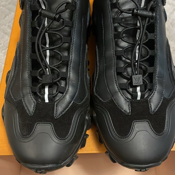 LV Rush sneaker- women’s like new - Picture 9 of 11